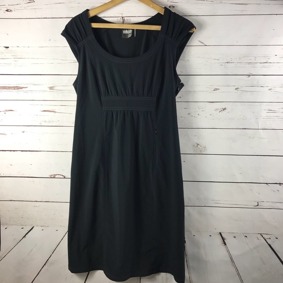 cap sleeve travel dress